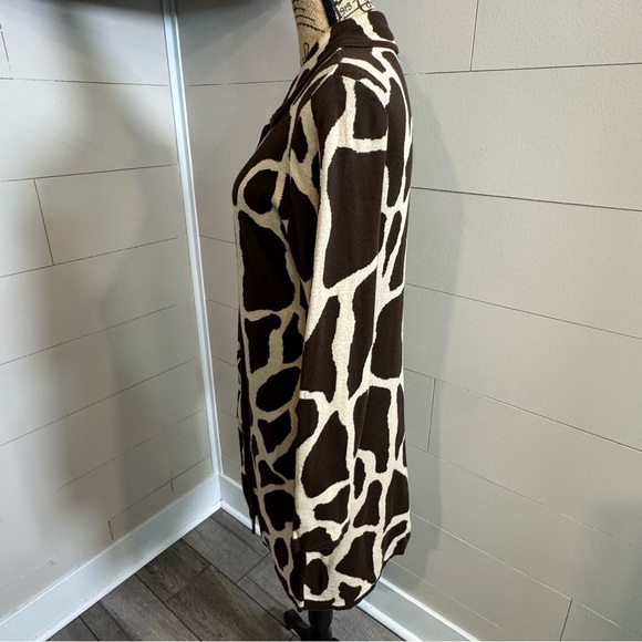 A’ la Carte Long Animal Print Sweater Medium - Picture 2 of 6